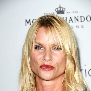 Nicollette Sheridan in ELLE Magazine's 15th Annual Women in Hollywood Tribute - Arrivals
