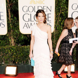 Sandra Bullock in 66th Annual Golden Globes - Arrivals
