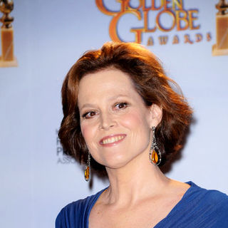 Sigourney Weaver in 66th Annual Golden Globes - Press Room
