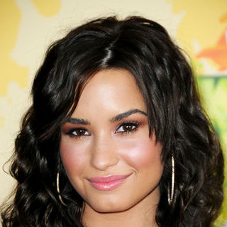 Demi Lovato in Nickelodeon's 2009 Kids' Choice Awards - Arrivals