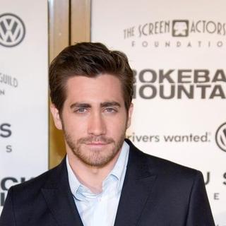 Jake Gyllenhaal in Brokeback Mountain Los Angeles Premiere - Arrivals