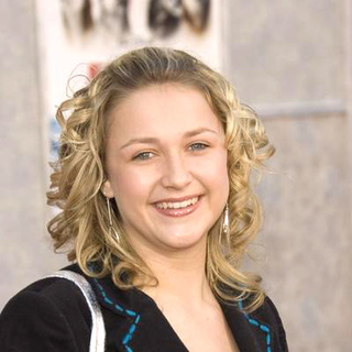Skye McCole Bartusiak; in Eight Below World Premiere