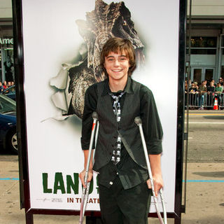 Logan Manus; in "Land of the Lost" Los Angeles Premiere - Arrivals