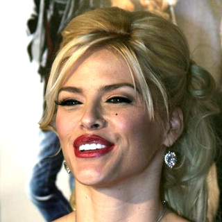 Anna Nicole Smith in Be Cool Movie Premiere