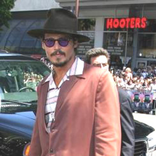 Johnny Depp in Charlie and the Chocolate Factory World Premiere - Arrivals