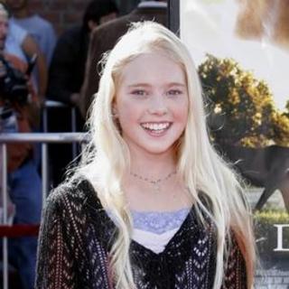 Danielle Chuchran; in Dreamer Los Angeles Premiere - Arrivals