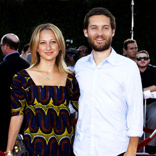 Jennifer Meyer, Tobey Maguire in Tropic Thunder Los Angeles Premiere - Arrivals