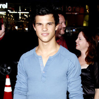 Taylor Lautner; in "Max Payne" Hollywood Premiere - Arrivals