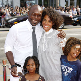 Jimmy Jean-Louis; in "Land of the Lost" Los Angeles Premiere - Arrivals
