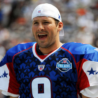 Tony Romo in 2007 Pro Bowl NFL All Stars