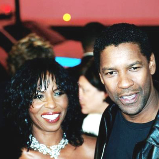Denzel Washington;Pauletta Pearson; in Out of Time Premiere