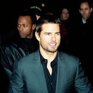 Tom Cruise in The Last Samurai Premiere: Outside Arrivals