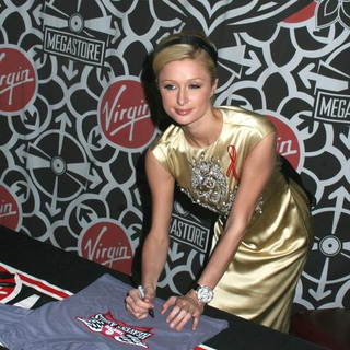 Paris Hilton Signs Copies of her Book Your Heiress Diary: Confess it all to Me at Virgin Megastore
