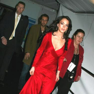 Lindsay Lohan in Olympus Fashion Week Fall 2006 - Heart Truth Red Dress Collection Show