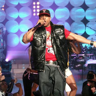 LL Cool J in Oxygen Network Presents LL Cool J Concert Featuring Ne-Yo