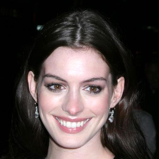 Anne Hathaway in 23rd Annual Night of Stars Honoring The Visionaries