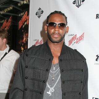 R. Kelly in Trapped in the Closet: Chapters 13-22 - New York City Premiere - Arrivals