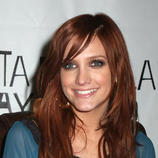 Ashlee Simpson Promotes Her New Single "Outta My Head" at Wal-Mart in Farmingdale, NY