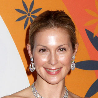 Kelly Rutherford in 10th Anniversary Inspiration Awards Gala-Step Up Women's Network Honors Kelly Rutherford - Arrivals