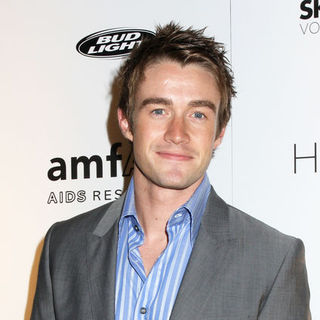 Robert Buckley in 9th Annual amfAR Honoring With Pride Celebration - Red Carpet and Live Concert by Taylor Dayne