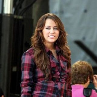 Miley Cyrus in Miley Cyrus Performs on ABC's Good Morning America - July 18, 2008