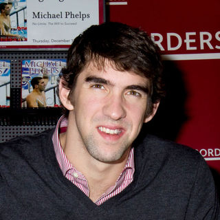 Michael Phelps Signs Copies of His Book "No Limits The Will to Succeed" at Borders in New York