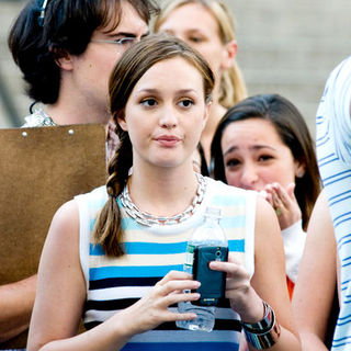 Leighton Meester in "Gossip Girls" Filming at the New York Metropolitan Museum of Art on July 13, 2009