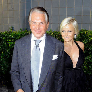 George Hamilton;Barbara Strum; in "Inglourious Basterds" New York Premiere - Arrivals
