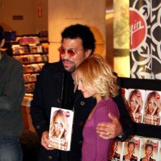 Nicole Richie, Lionel Richie in Nicole Richie Signs Copies of her Book The Truth About Diamonds at Virgin Megastore