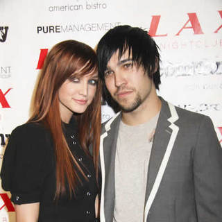 Pete Wentz;Ashlee Simpson; in Ashlee Simpson in Concert at LAX Nightclub - February 23, 2008 - Arrivals