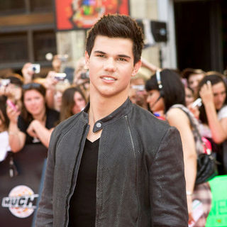 2009 MuchMusic Video Awards - Red Carpet Arrivals