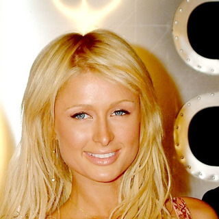 Paris Hilton in The Simple Life 2 Welcome Home Party
