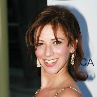 Shari Albert; in The Groomsmen Movie Premiere - Arrivals
