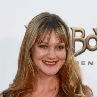 Azura Skye; in 2008 Los Angeles Film Festival - "Hellboy II: The Golden Army" Premiere - Arrivals