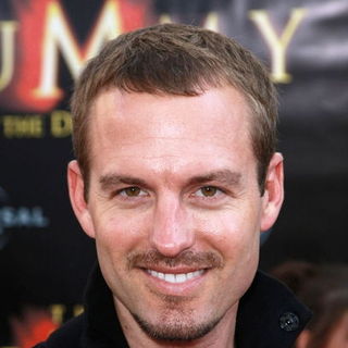 Gunner Wright; in "The Mummy: Tomb of the Dragon Emperor" American Premiere - Arrivals