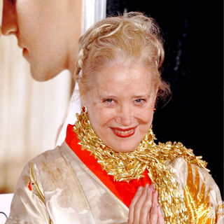 Sally Kirkland; in "Revolutionary Road" World Premiere - Arrivals