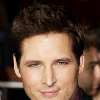 Peter Facinelli in "The Twilight Saga's New Moon" Los Angeles Premiere- Arrivals
