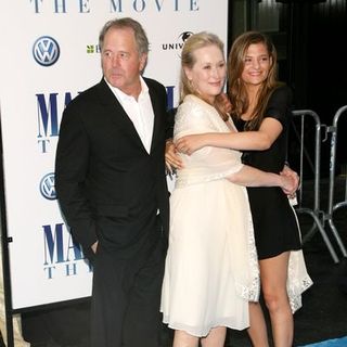 Meryl Streep, Don Gummer, Grace Gummer in "Mamma Mia!" World Premiere - Arrivals