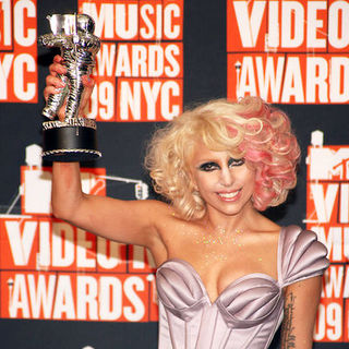 Lady GaGa in 2009 MTV Video Music Awards - Press Room