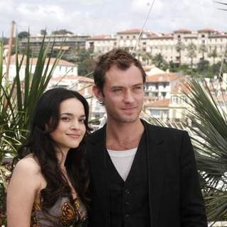 Norah Jones, Jude Law in 2007 Cannes Film Festival - My Blueberry Nights - Photocall