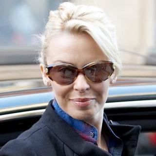 Kylie Minogue Arrives at BBC Radio 2 in London on November 15, 2007