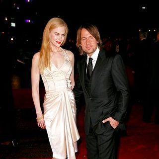 Nicole Kidman, Keith Urban in "The Golden Compass" World Premiere - Inside Arrivals