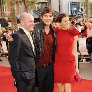Ashton Kutcher, Tom Vaughan, Lake Bell in "What Happens in Vegas..." London Premiere - Arrivals