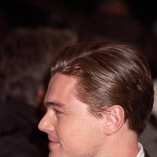 Leonardo DiCaprio in The Aviator Movie Premiere