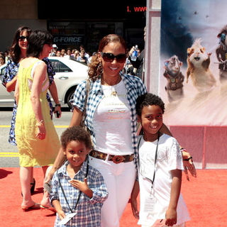Holly Robinson Peete; in "G-Force" World Premiere - Arrivals
