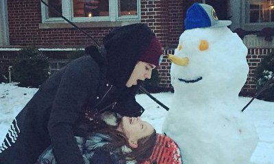 Justin Bieber Builds Snowman With His Little Sister Jazmyn