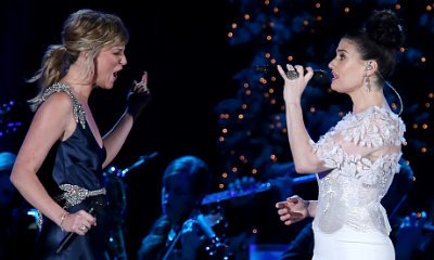 Video: Idina Menzel and Jennifer Nettles Belt Out 'Let It Go' for 'CMA Country Christmas'