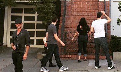 John Stamos Unnoticed by Fans When Visiting the 'Full House' Home