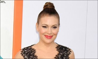 Alyssa Milano Loves the Stretch Marks on Her Boobs, Ass, and Belly