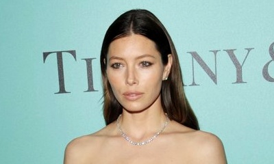 Jessica Biel Shows Post-Baby Body, Steps Out for the First Time Since Giving Birth